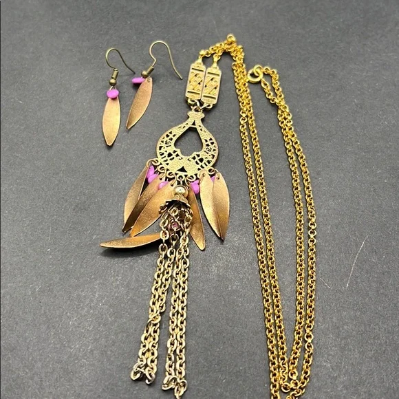 Vintage dangling charm tassel necklace, earrings - Picture 6 of 6